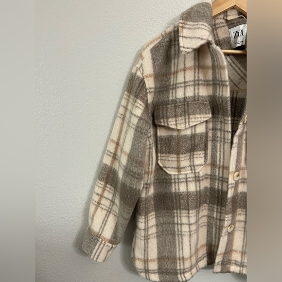 Zara Plaid Shacket / Overshirt - Picture 5 of 10